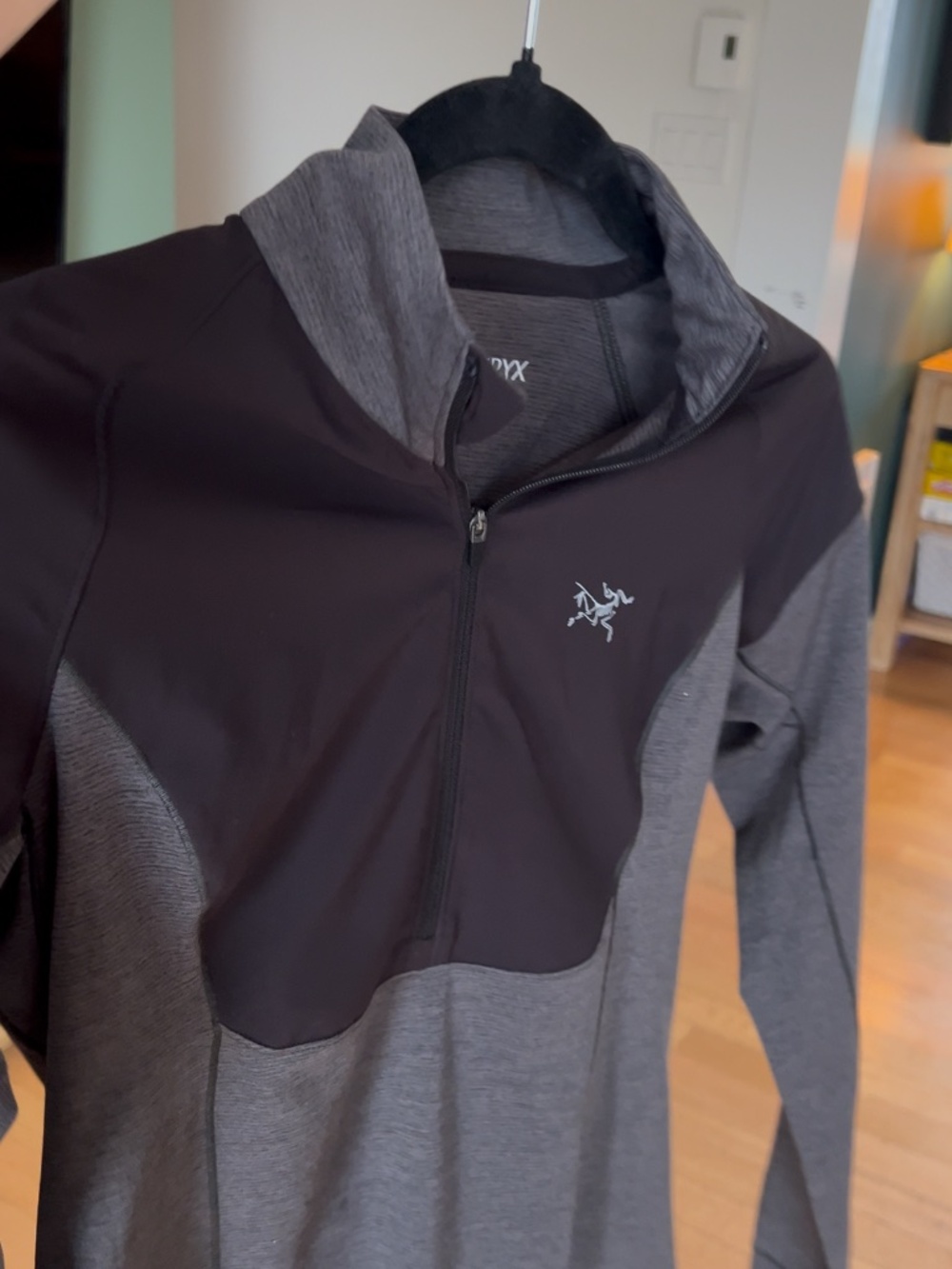Arc’teryx  3/4 zip up XS
